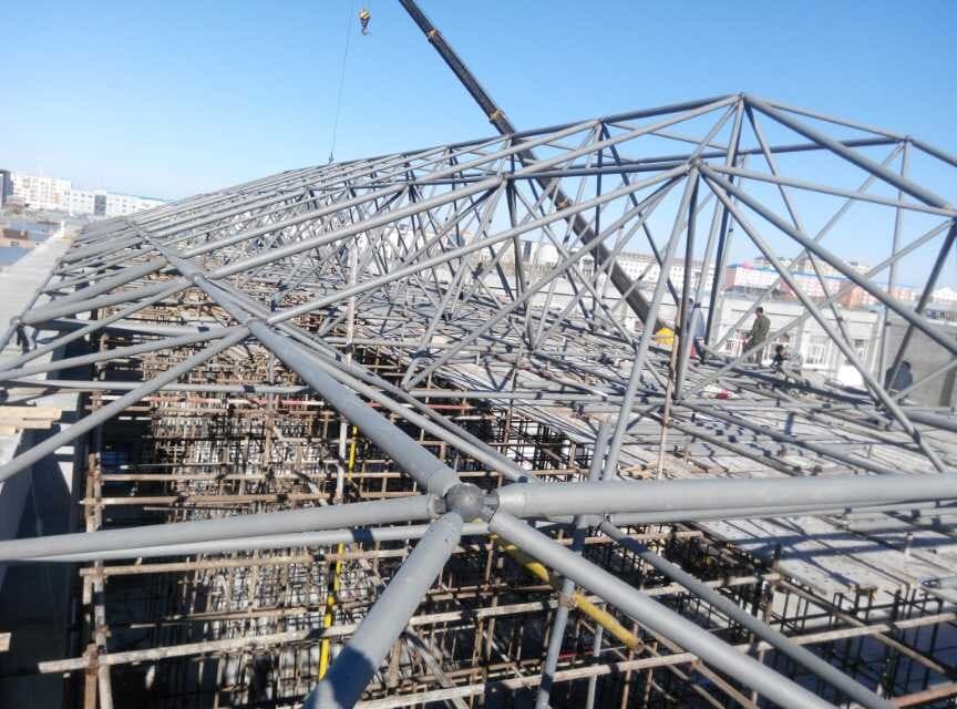 沧州商贸城屋顶网架工程